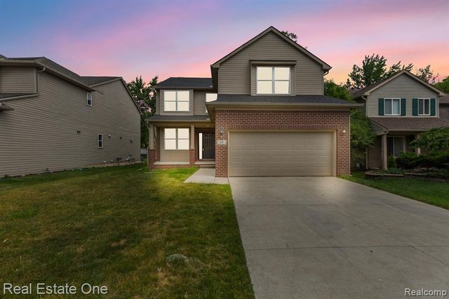 68 Biltmore Drive, Troy, MI 48084