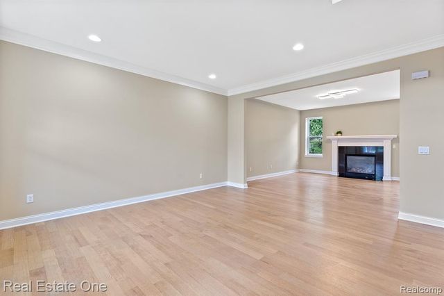 68 Biltmore Drive, Troy, MI 48084