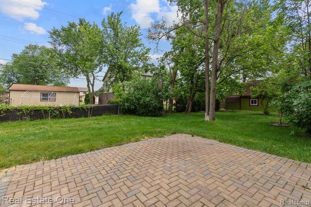 68 Biltmore Drive, Troy, MI 48084