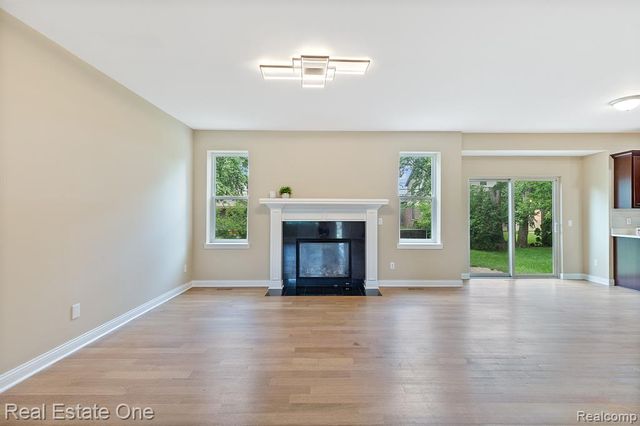 68 Biltmore Drive, Troy, MI 48084