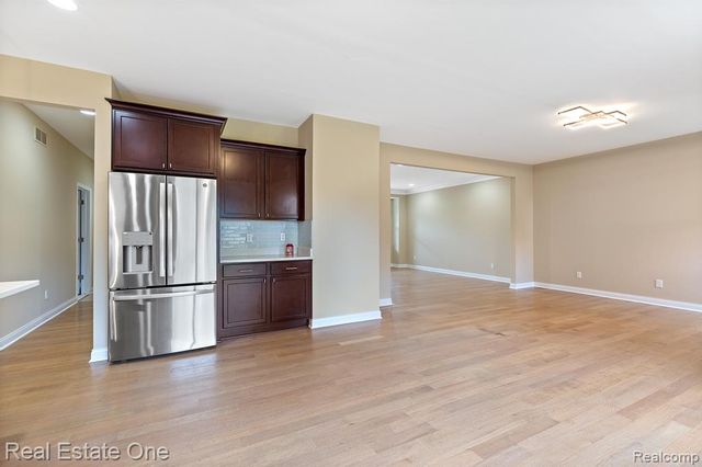 68 Biltmore Drive, Troy, MI 48084