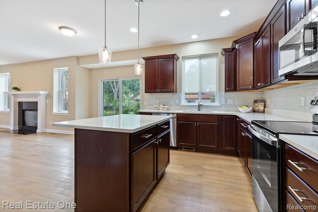 68 Biltmore Drive, Troy, MI 48084