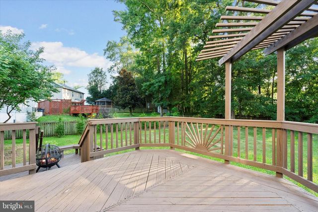 2230 COMMUNITY DR, Waldorf, MD 20601