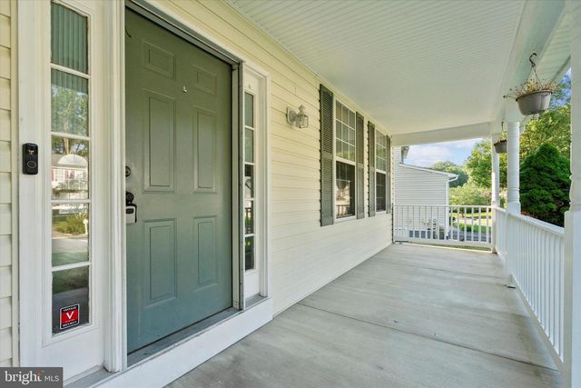 2230 COMMUNITY DR, Waldorf, MD 20601