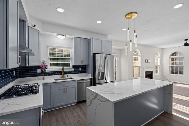 2230 COMMUNITY DR, Waldorf, MD 20601