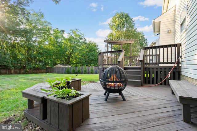 2230 COMMUNITY DR, Waldorf, MD 20601