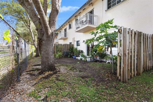 2741 NE 4th St 103, Homestead, FL 33033