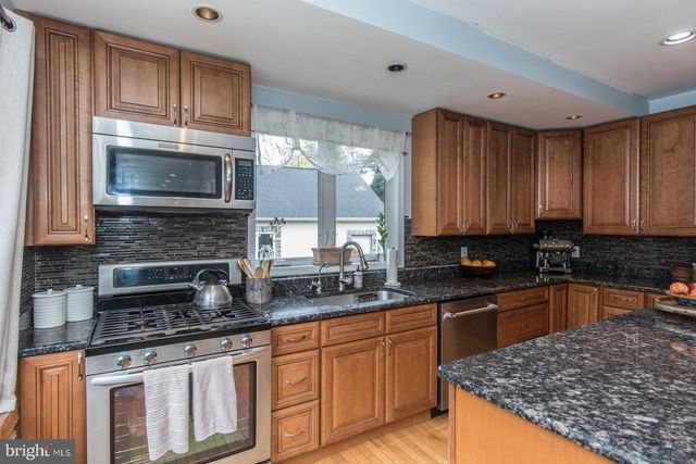 7018 N RADCLIFFE ST, Bristol, PA 19007