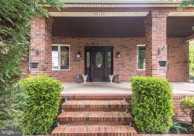 7018 N RADCLIFFE ST, Bristol, PA 19007