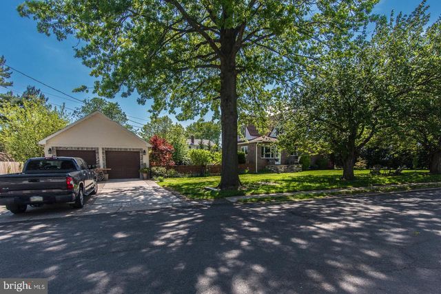 7018 N RADCLIFFE ST, Bristol, PA 19007