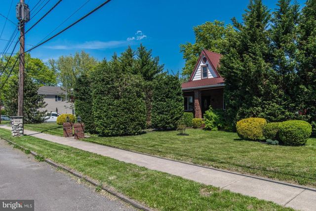 7018 N RADCLIFFE ST, Bristol, PA 19007