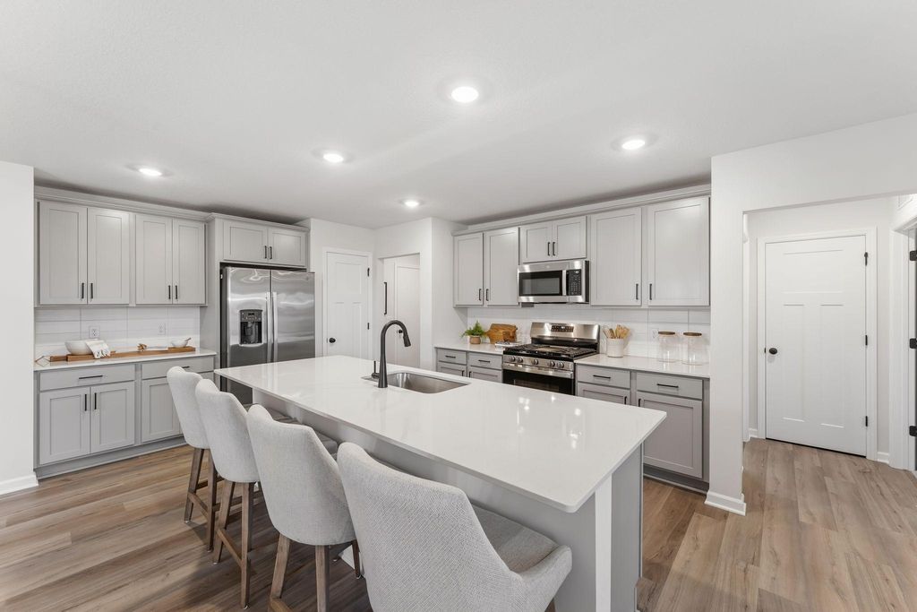 1059 Adamstown Drive, Rosemount, MN 55068 — photo 2