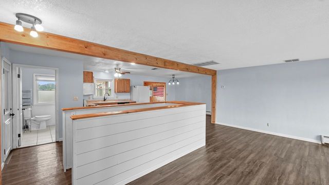10009 Wolf Road, Geneseo, IL 61254