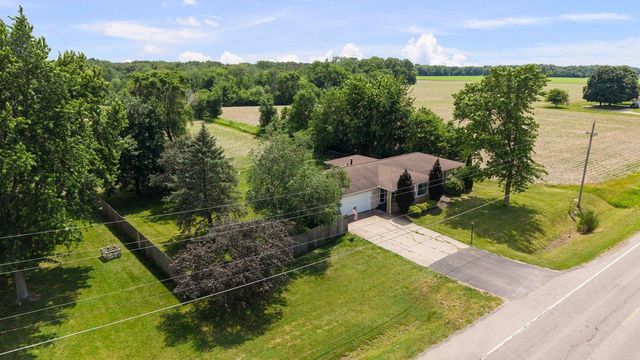 10009 Wolf Road, Geneseo, IL 61254
