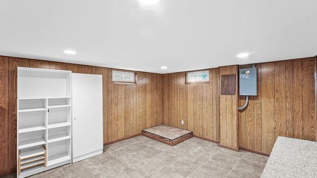 10009 Wolf Road, Geneseo, IL 61254