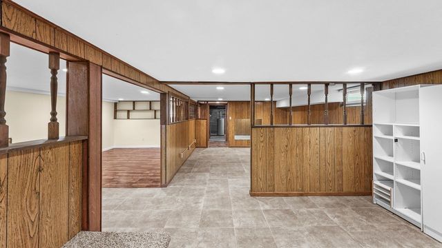 10009 Wolf Road, Geneseo, IL 61254