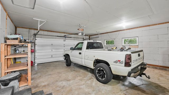 10009 Wolf Road, Geneseo, IL 61254