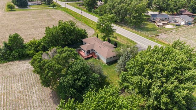 10009 Wolf Road, Geneseo, IL 61254
