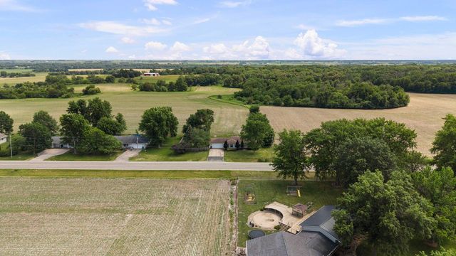 10009 Wolf Road, Geneseo, IL 61254