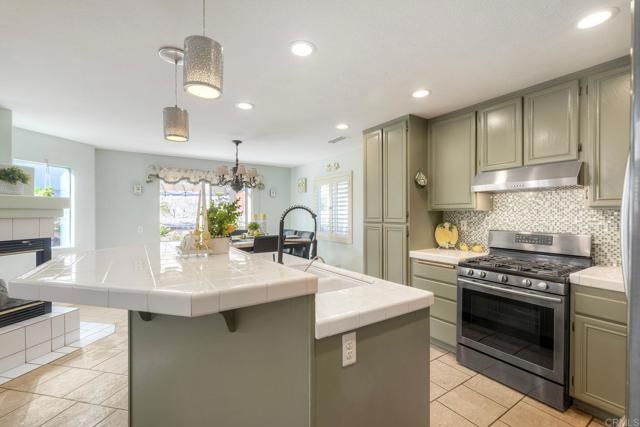8834 Tobira Drive, Escondido, CA 92026