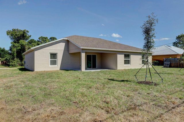373 SW Log Drive, Port St. Lucie, FL 34953