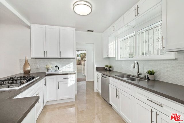 1522 S Point View Street, Los Angeles, CA 90035