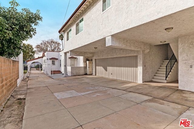1522 S Point View Street, Los Angeles, CA 90035