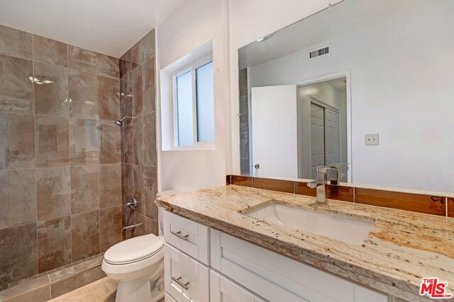 1522 S Point View Street, Los Angeles, CA 90035