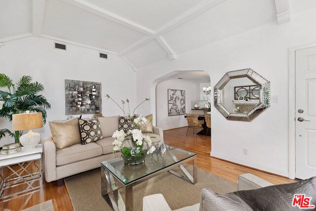 1522 S Point View Street, Los Angeles, CA 90035