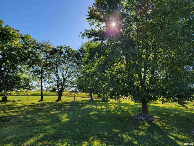 2517 Cherrybark Lane, Flora, IL 62839