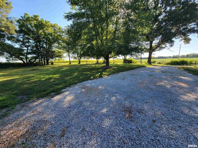 2517 Cherrybark Lane, Flora, IL 62839