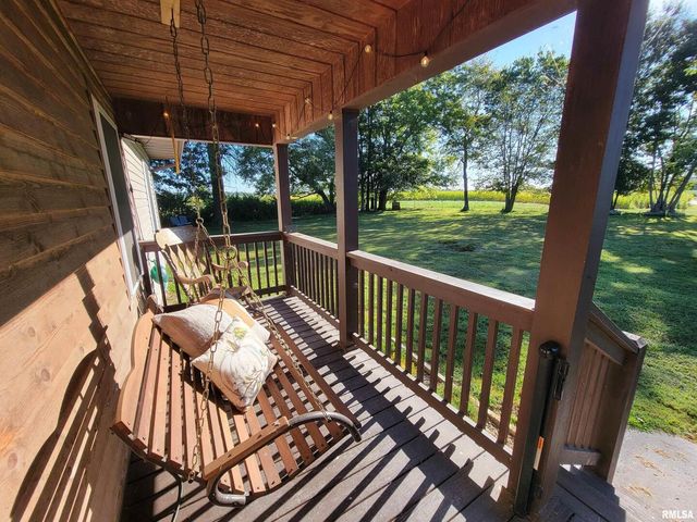 2517 Cherrybark Lane, Flora, IL 62839