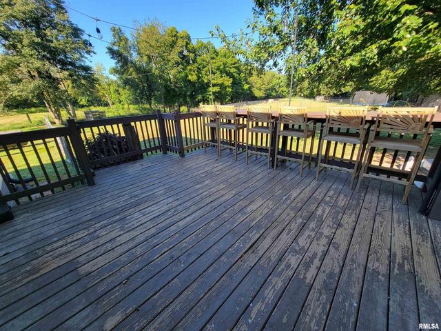 2517 Cherrybark Lane, Flora, IL 62839