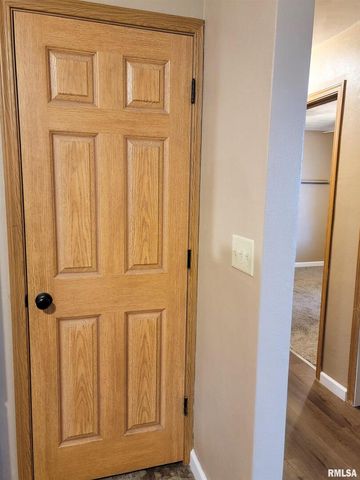 2517 Cherrybark Lane, Flora, IL 62839