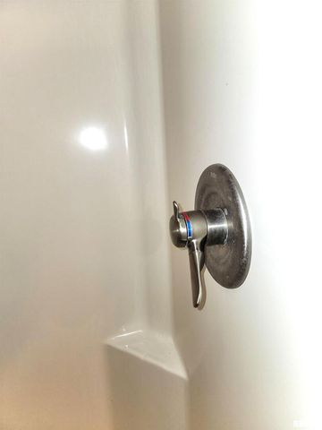 2517 Cherrybark Lane, Flora, IL 62839