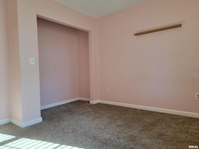 2517 Cherrybark Lane, Flora, IL 62839