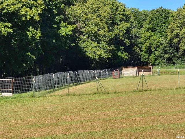 2517 Cherrybark Lane, Flora, IL 62839