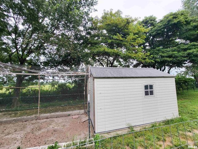 2517 Cherrybark Lane, Flora, IL 62839