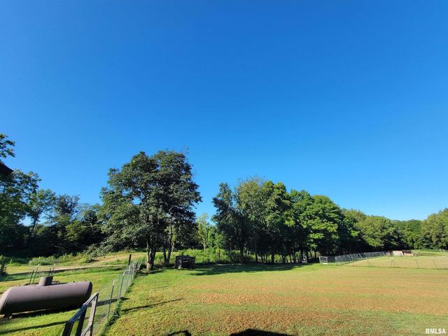 2517 Cherrybark Lane, Flora, IL 62839