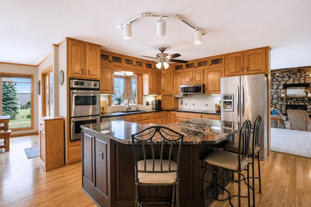 17168 560th Avenue, Austin, MN 55912