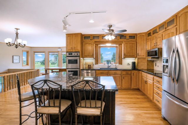 17168 560th Avenue, Austin, MN 55912