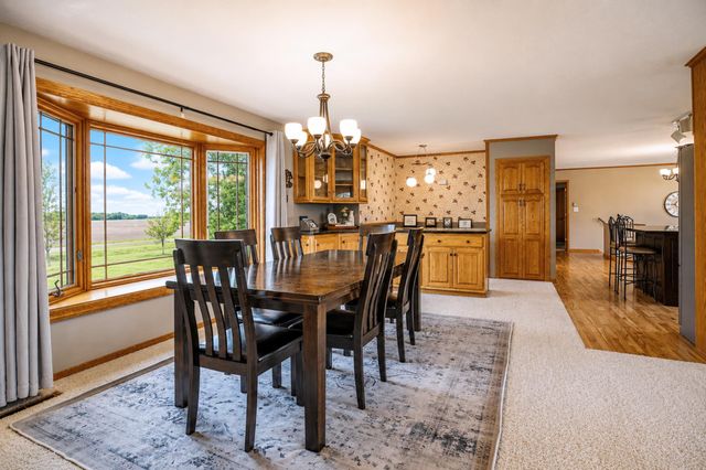 17168 560th Avenue, Austin, MN 55912