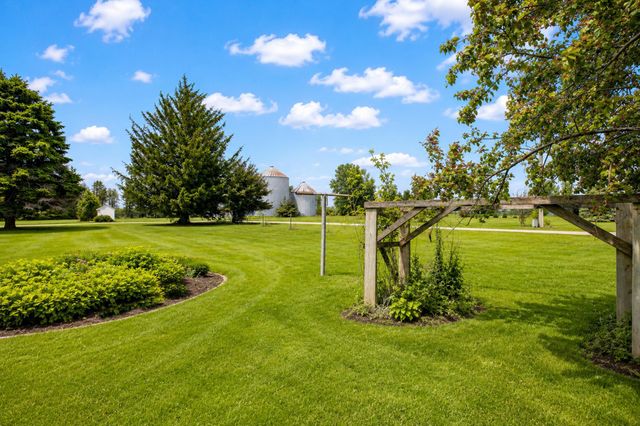17168 560th Avenue, Austin, MN 55912
