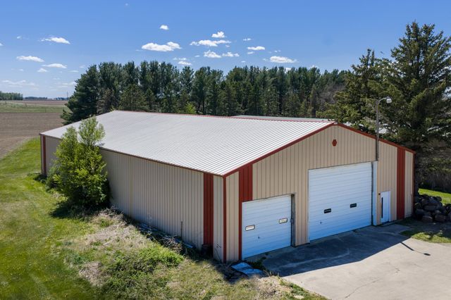 17168 560th Avenue, Austin, MN 55912