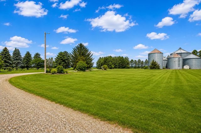 17168 560th Avenue, Austin, MN 55912