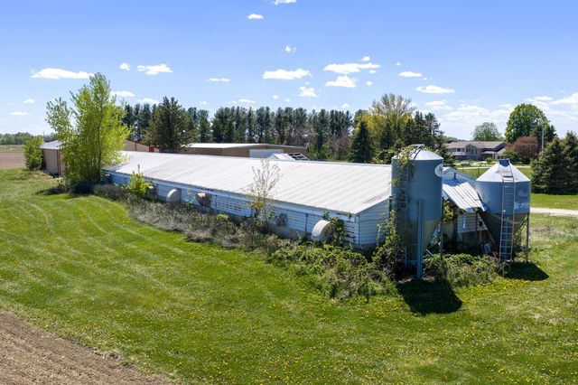 17168 560th Avenue, Austin, MN 55912