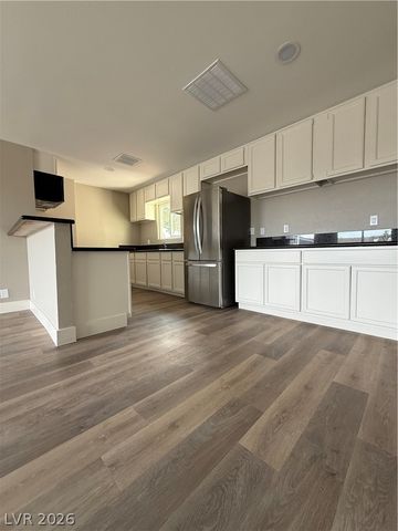 4900 Washington, Las Vegas, NV 89110