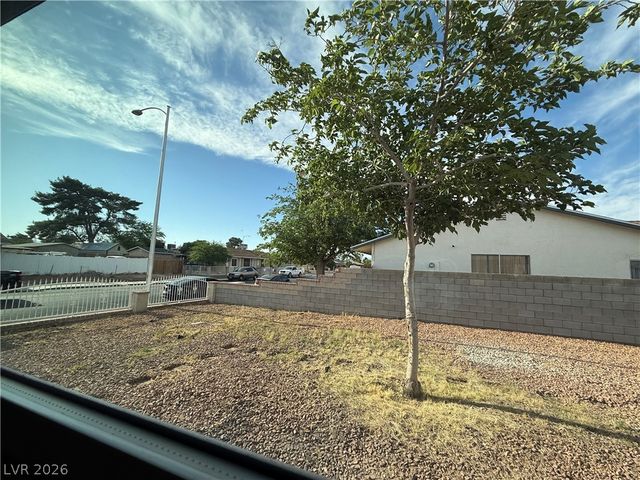 4900 Washington, Las Vegas, NV 89110