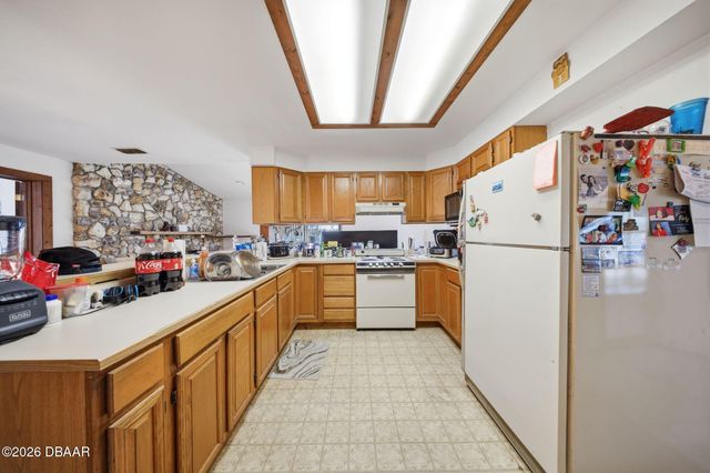 4095 Pioneer Way, New Smyrna Beach, FL 32168