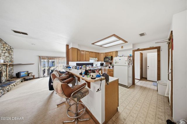 4095 Pioneer Way, New Smyrna Beach, FL 32168